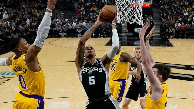 开云百家乐-韦少独自带队一言难尽，他为何又跟场边球迷吵起来