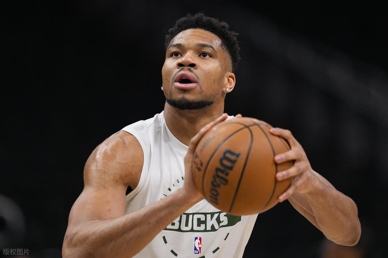 加时鏖战打到窒息，雄鹿把鹈鹕拖进深渊，44分也没能救命