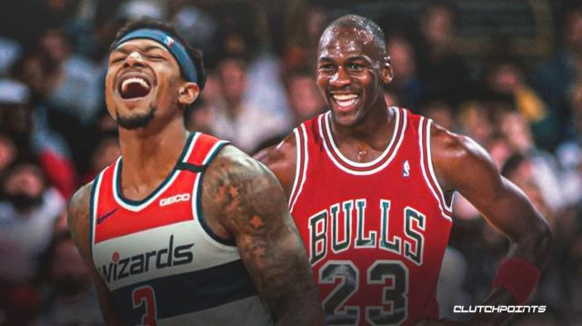 1612421784103026318.jpg Bradley-Beal-reacts-to-shattering-Michael-Jordan-scoring-record.jpg